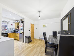 Dining Room- click for photo gallery
